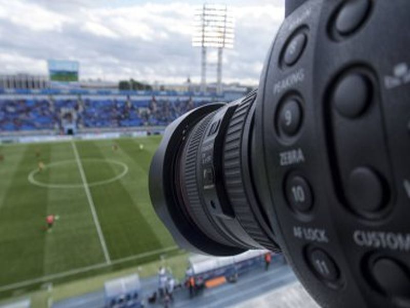 Elevate Your Soccer Experience: Enjoy Free Sports Broadcasts with Expert Analysis and Commentary